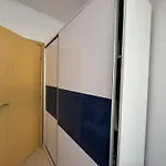 Adi's 아파트