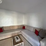 Appartement Adi's *