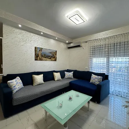 Apartment Adi's *