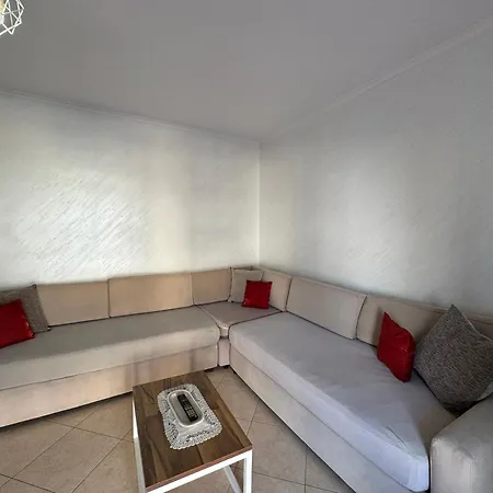 Apartment Adi's *