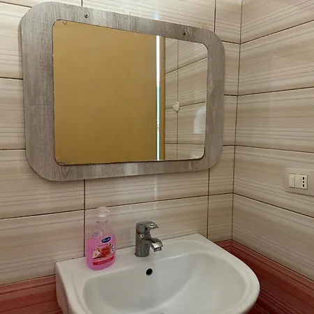 Apartament Adi's Wlora