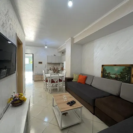 Adi's Apartment Vlore