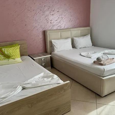 Adi's Apartament Wlora