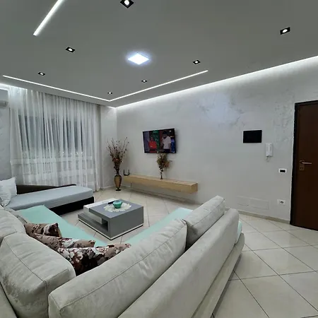 Adi's Appartement *