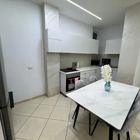 Adi's Appartement Vlorë